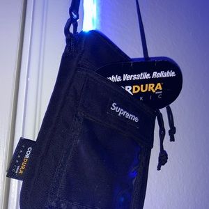 Supreme shoulder bag authentic